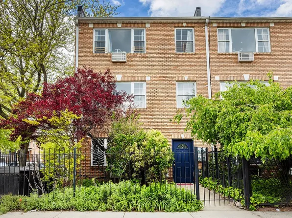 1 Monroe St, Brooklyn, NY 11238
