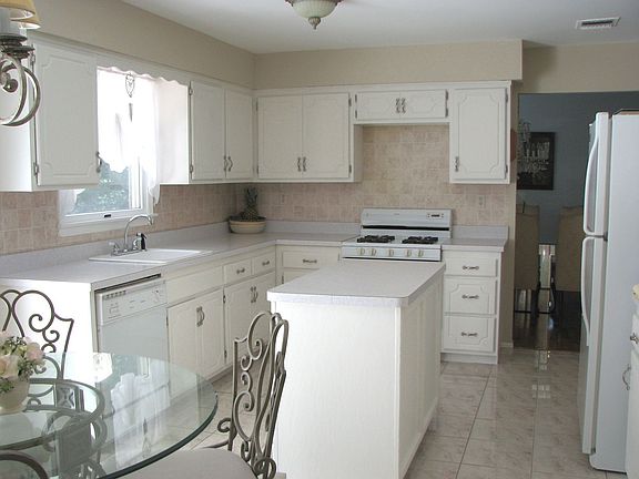Center Island Kitchen