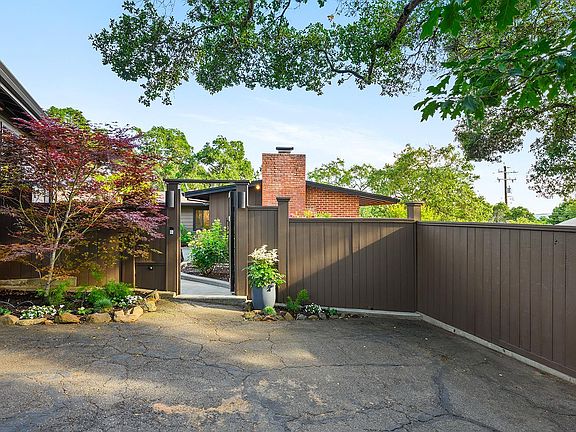 3rd image of 3210 Piedra Lane