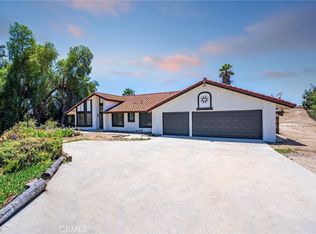 18085 Golden Leaf Ln, Riverside, CA 92504