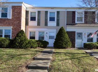 3502 N Sandia Dr, Peoria, IL 61604