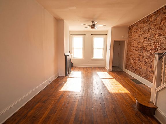 3rd image of 2049 E Cambria St