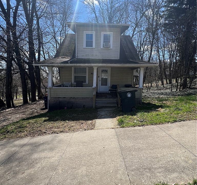 1st image of 702 W Thornton St