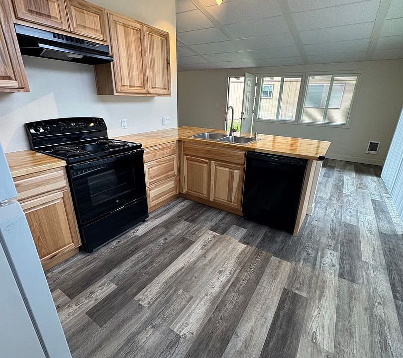 1st image of 287 College St S #289