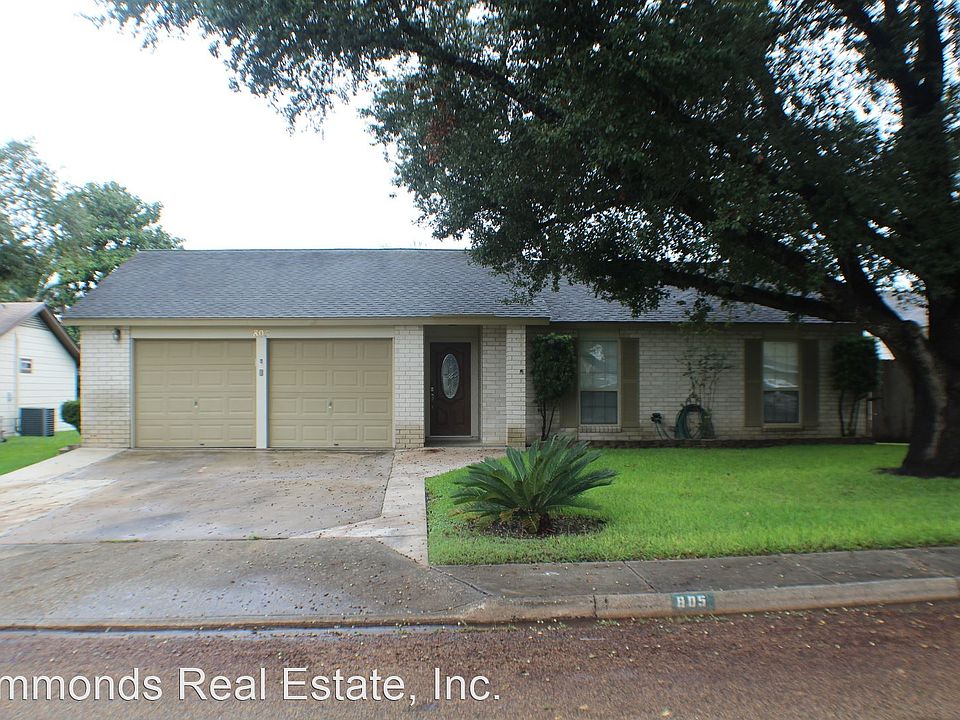 1st image of 805 Pecan Dr