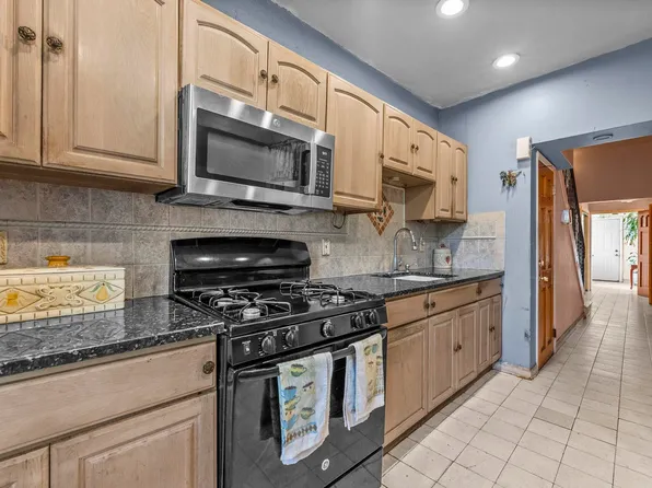 518 14th Street image 13 of 46