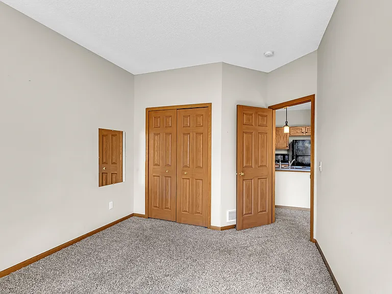 6834 Meadow Grass Ln S — Photo 17