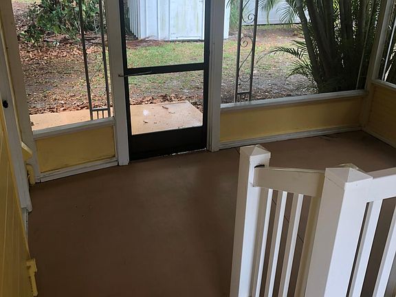 4th image of 901 Highland St