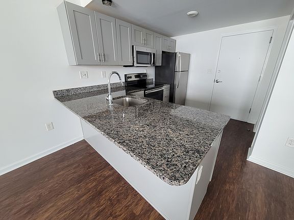 2nd image of 2231 Bryn Mawr Ave #7