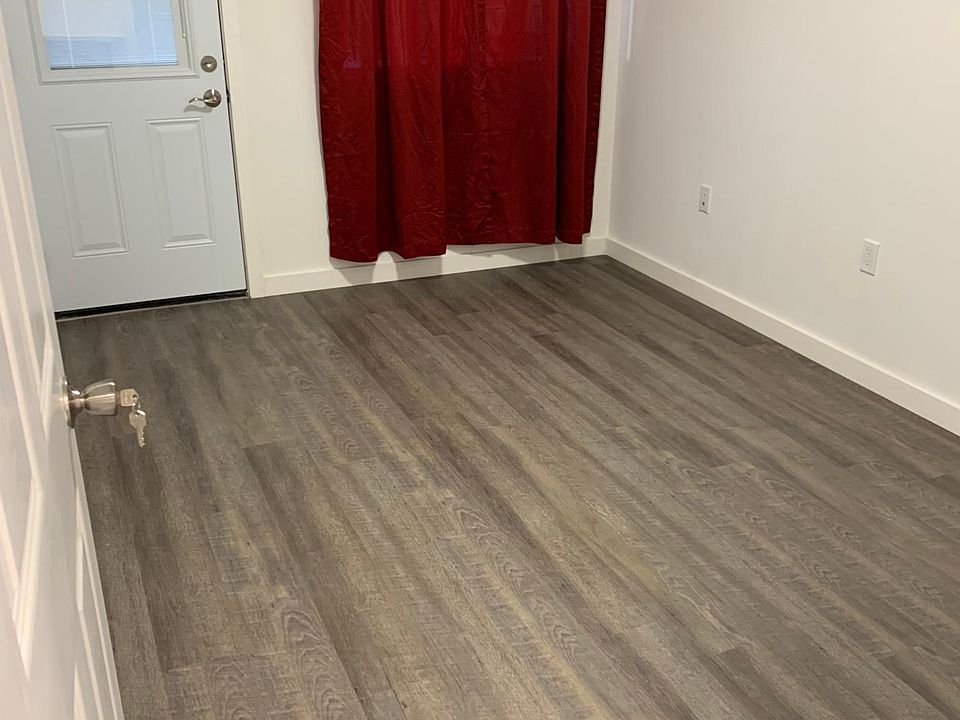 1st image of 2641 Valleywood Dr
