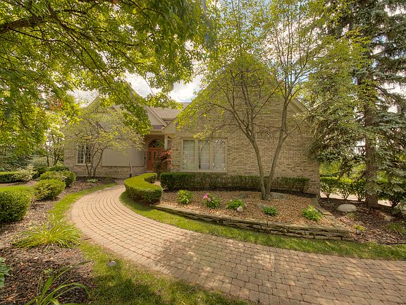 2nd image of 13524 Canterbury Ct