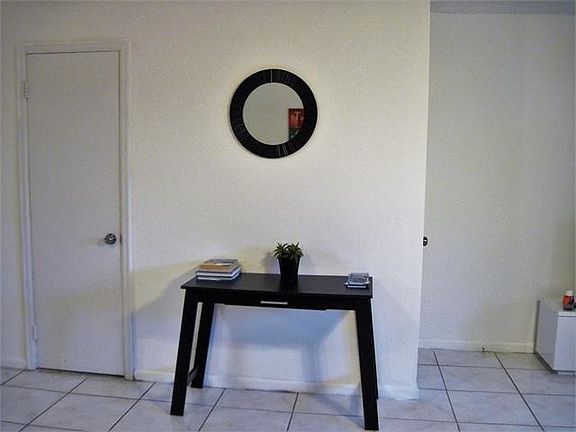 4th image of 2059 NE 139th St