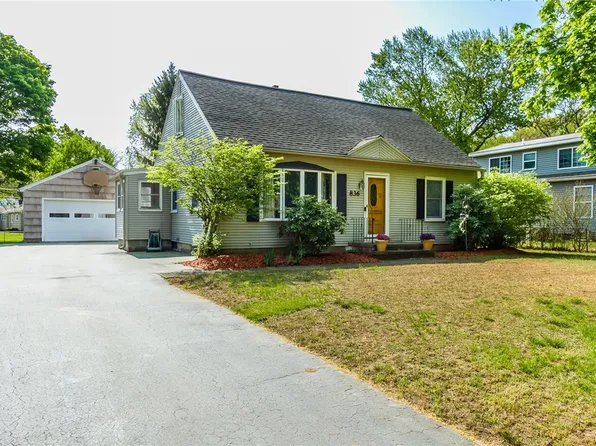 836 Dewitt Rd, Webster, NY 14580