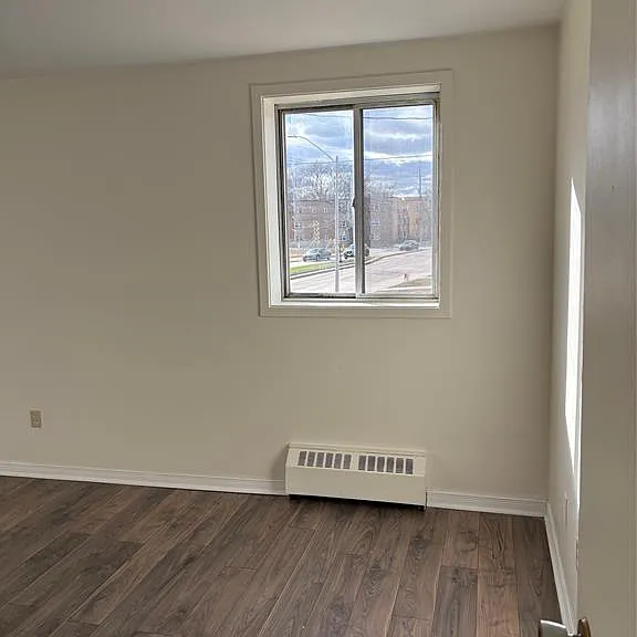 6490 Wyandotte St E #201 — Photo 12