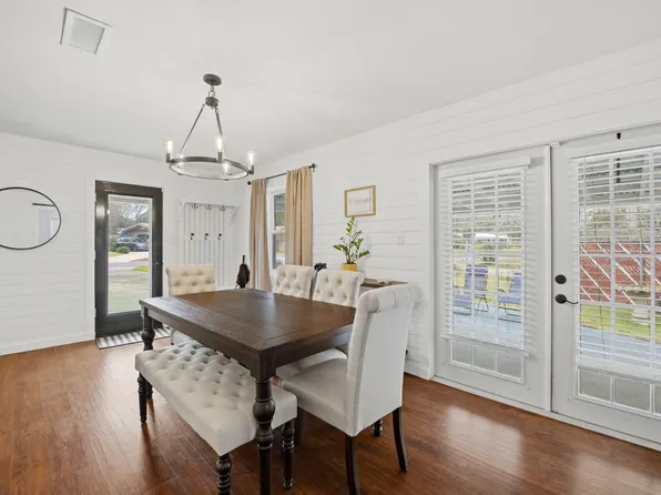 205 Baker Ave NW, Fort Walton Beach, FL 32548