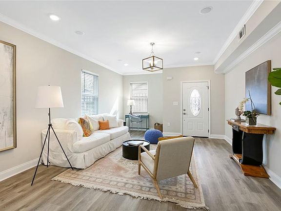 3rd image of 2300-02 New Orleans St