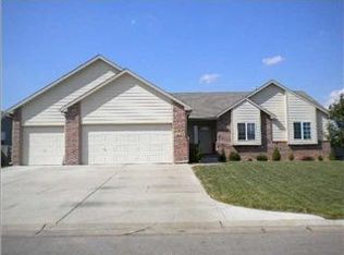 1051 N Aksarben Ct, Wichita, KS 67235