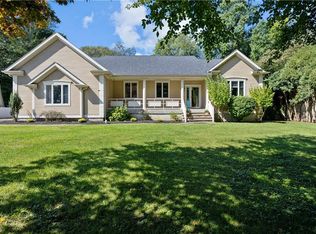 49 Viking Dr, Bristol, RI 02809