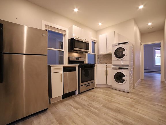 4th image of 64 Newkirk St #66