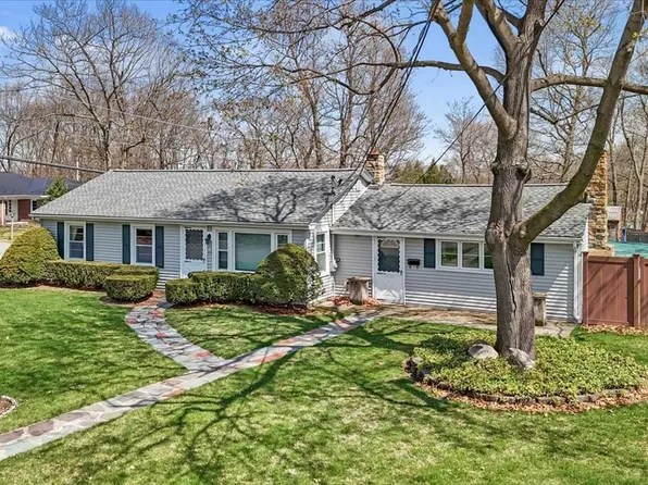 24 Short St, Holden, MA 01520