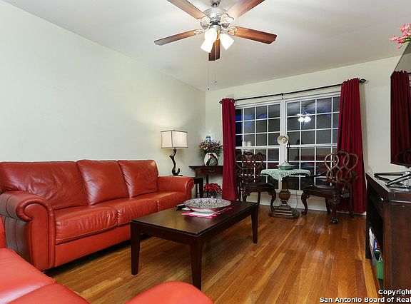 5th image of 602 Coronet St