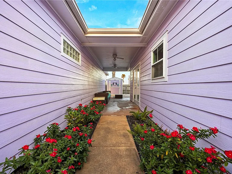 14521 E Cabana St #206 — Photo 2