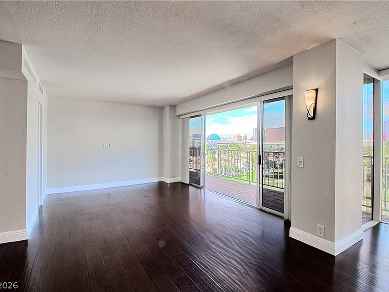 3111 Bel Air Dr #8E — Photo 12