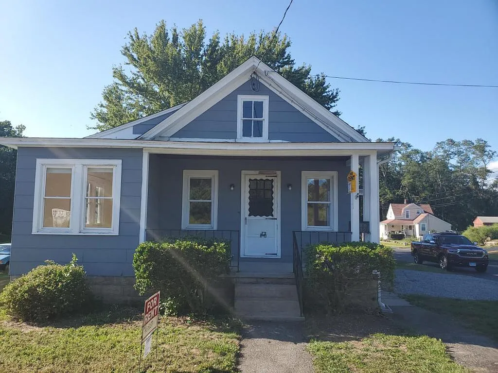 17 Boston Post Road — Photo 1