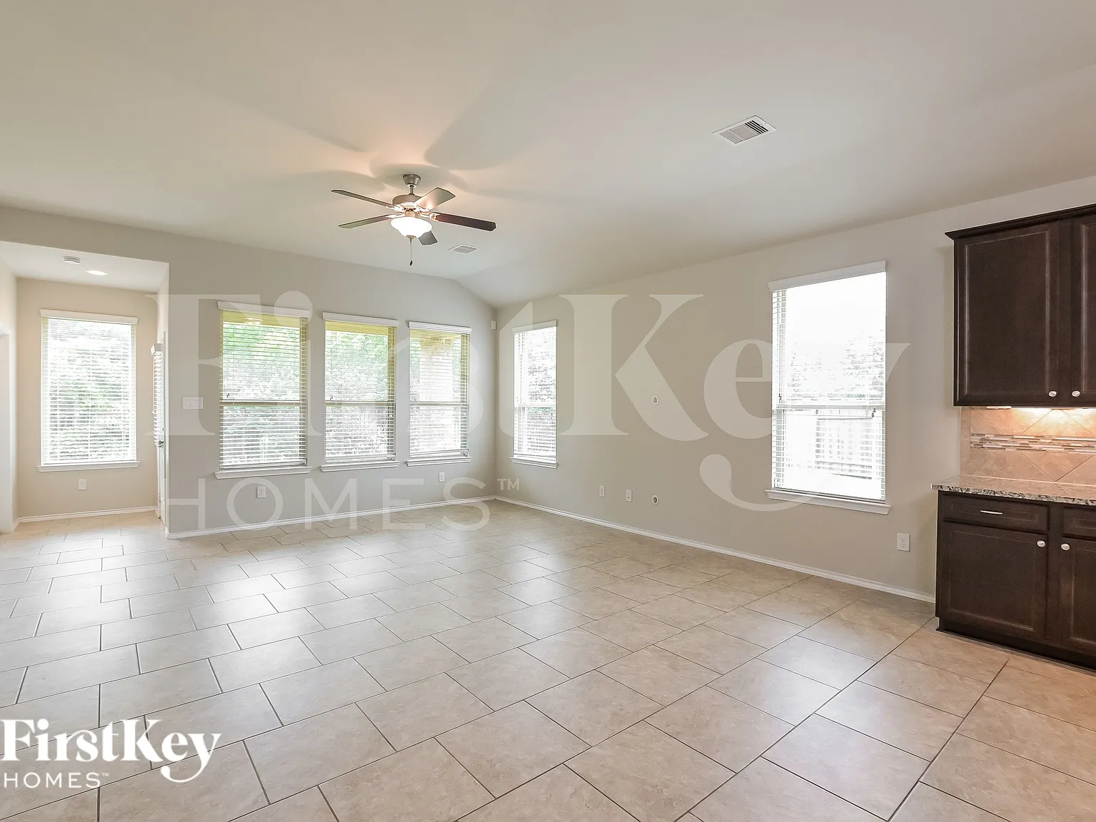 4 bed, 3.0 bath, 2438 sqft, $2,730 — Photo 3