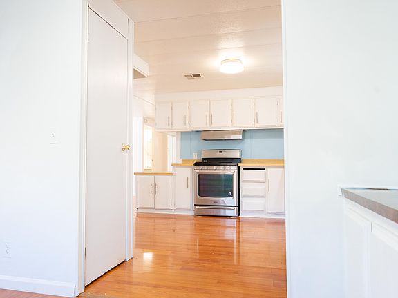 5th image of 860 E Grangeville Blvd Space 162