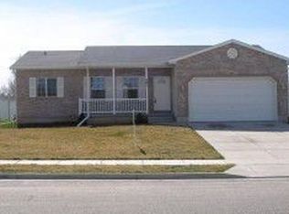 701 W 2050 N, Clinton, UT 84015