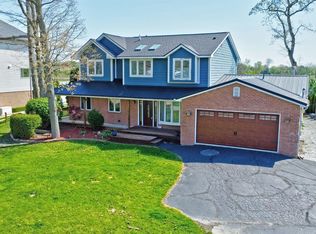 551 Maloney Ave, Oxford, MI 48371