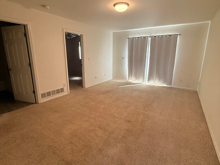 1828 Sturbridge Ct — Photo 9