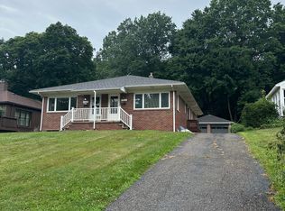 1916 26th St #1916, Cuyahoga Falls, OH 44223