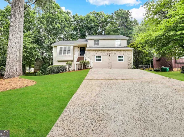 3768 Spring Garden Ln, Lithonia, GA 30038