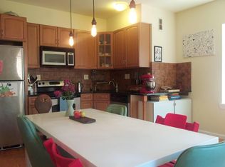 842 N 19th St, Philadelphia, PA 19130