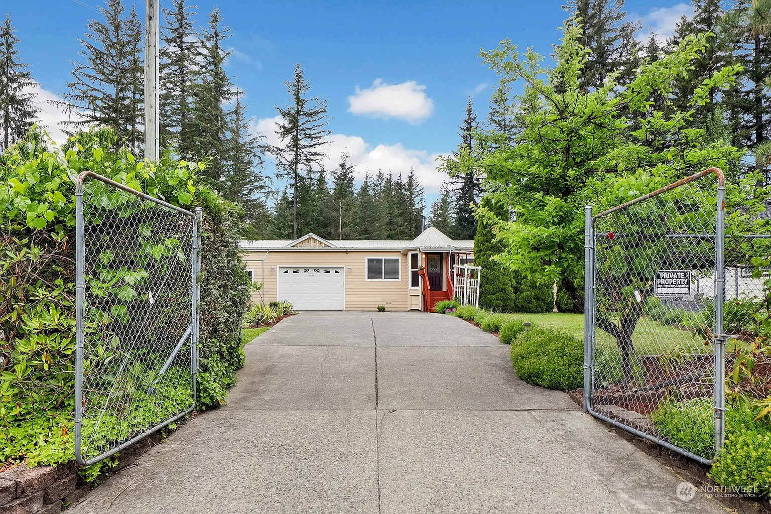 8525 Lilac Lane photo 1
