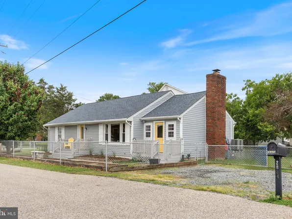 2824 Bay Blvd, Huntingtown, MD 20639