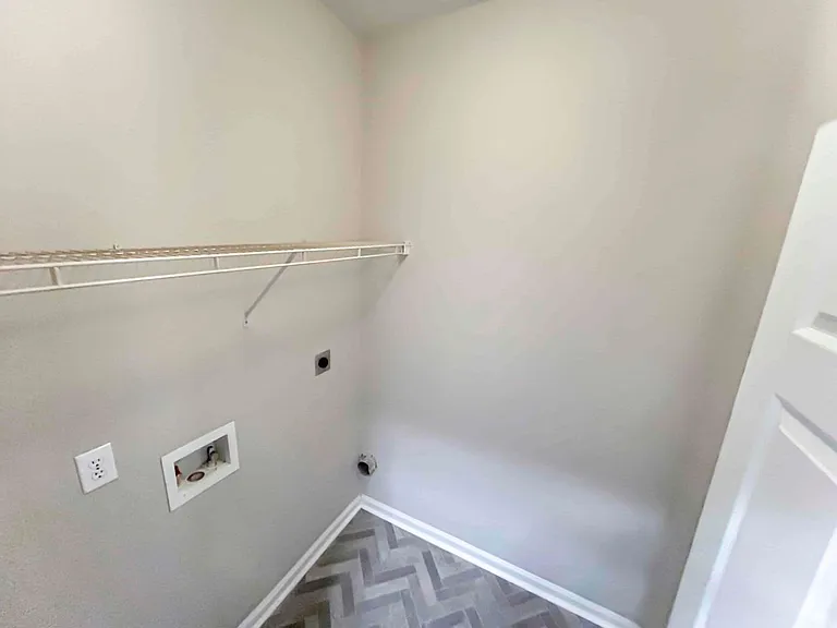 198 Timber Creek Ln SW — Photo 8