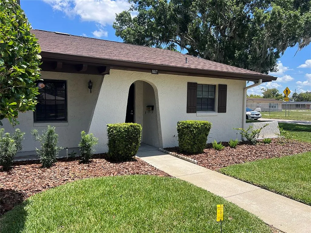 2 bed, 2.0 bath, 1113 sqft, $1,700 — Photo 2
