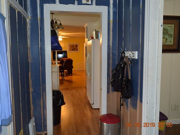3rd image of 911 Evans Dr