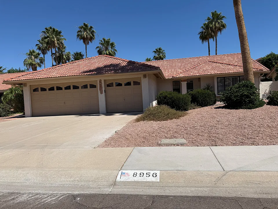 8956 E Voltaire Dr