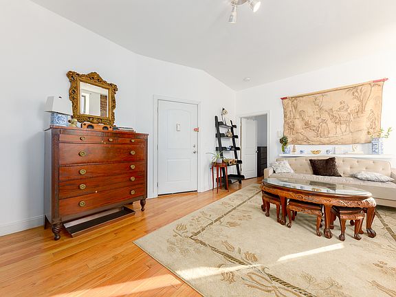 2nd image of 143 Morningside Ave APT 1