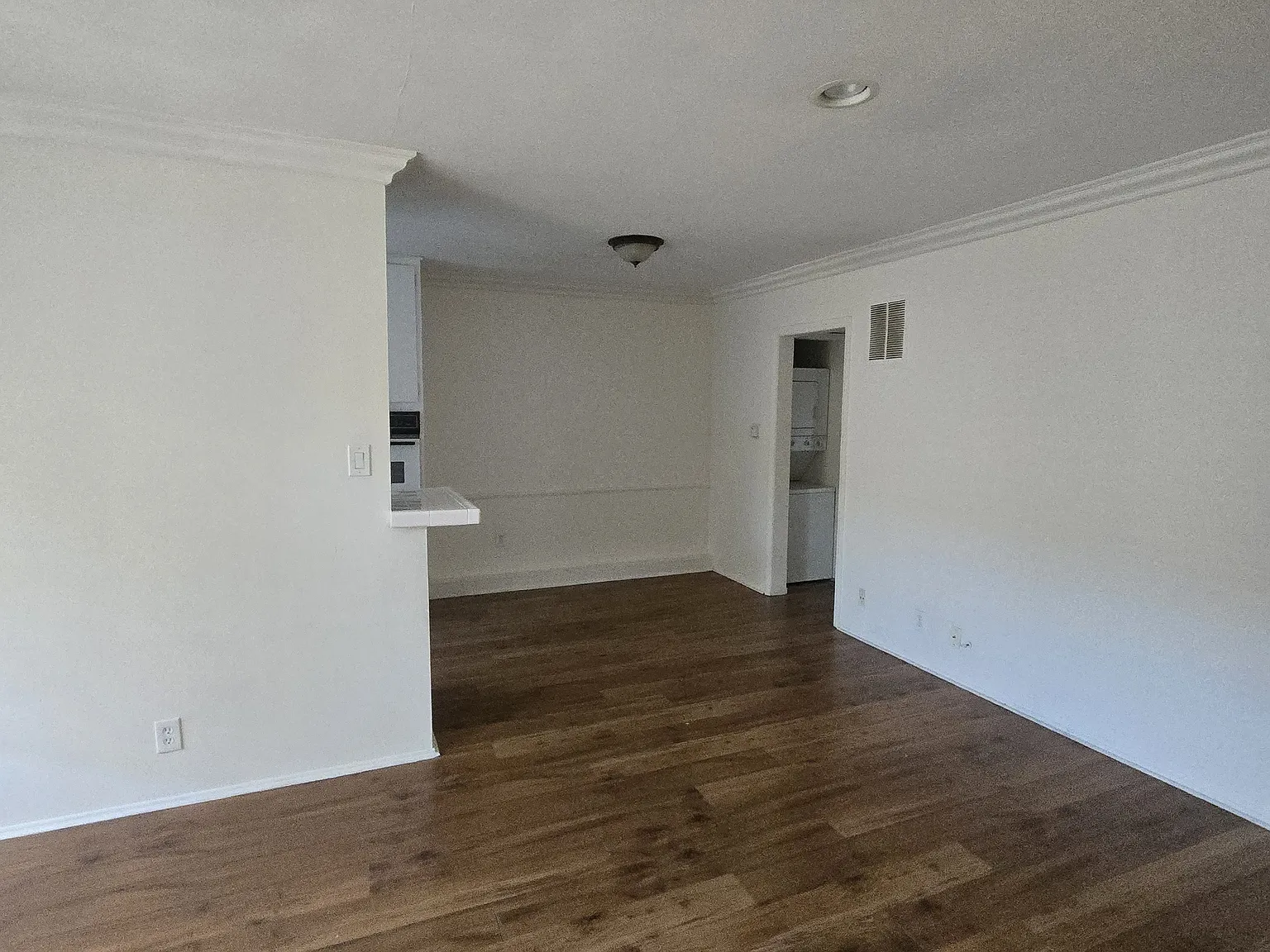 2 bed, 1000 sqft, $2,350 — Photo 4