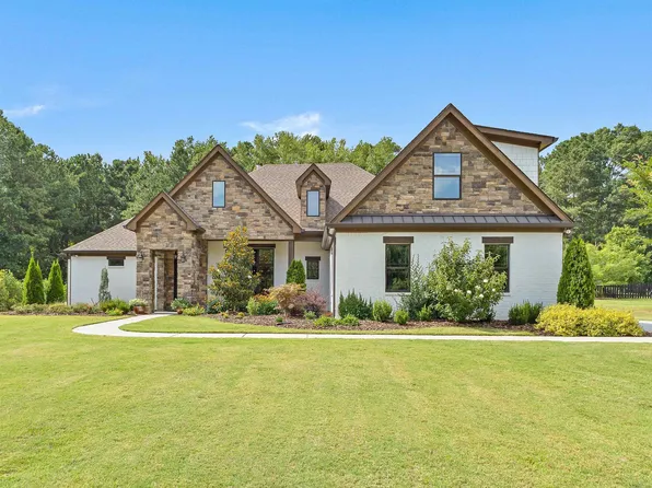 140 Berry Hill Ln, Fayetteville, GA 30290