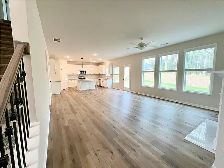 345 Rodeo Dr — Photo 8