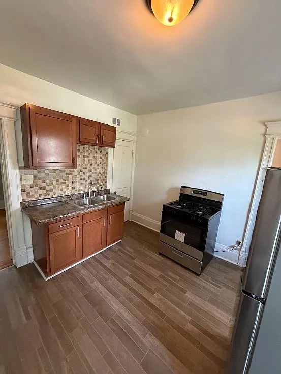 1225 E Wright St - Unit 4 — Photo 1