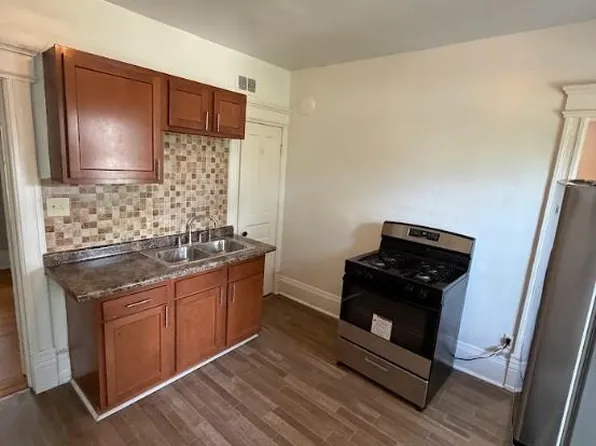 1225 E Wright St APT 4, Milwaukee, WI 53212