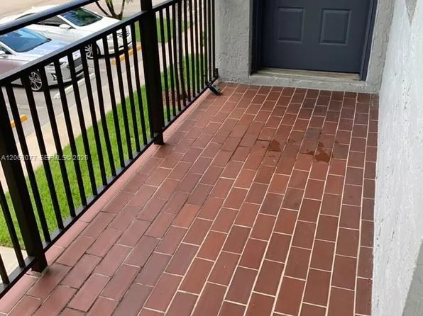 16581 Blatt Blvd APT 206, Fort Lauderdale, FL 33326