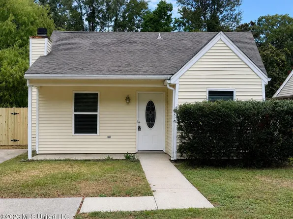 1743 James Buchanan Dr, Biloxi, MS 39531
